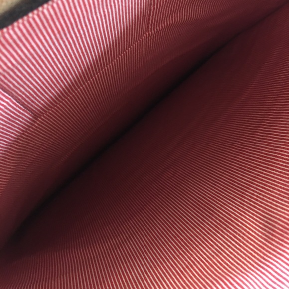 Leather clasp closures Felt laptop bag case grey black outside Red stripe inside - Picture 5 of 7